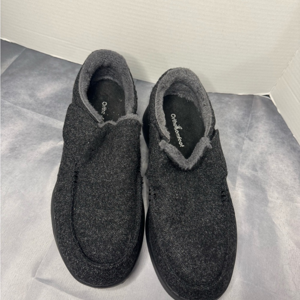 Orthofeet Men's Black Slip-On Wool-Lined Loafers